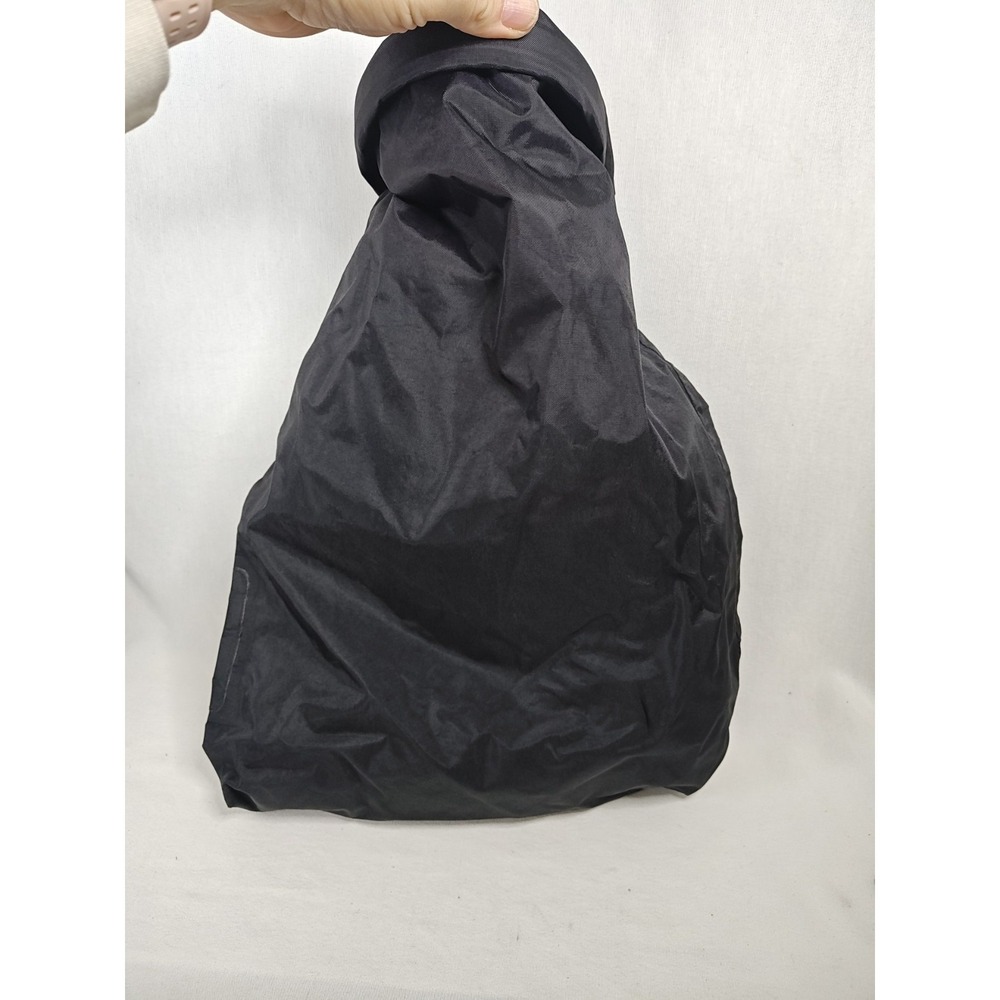 Oakley Black 22L Dry Bag Waterproof Roll-Top Bag Outdoor Water Sports Gear - Picture 6 of 6